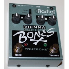 Radial Engineering Bones Vienna Chorus dual mode chorus Pedal
